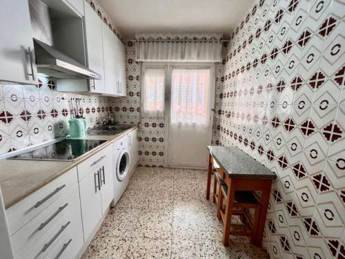 Uroczy apartament przy Playa de los Locos