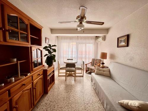 Uroczy apartament przy Playa de los Locos