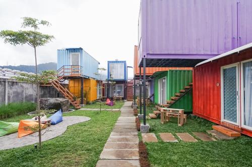 Taman di luar Container Smart Stay CSS