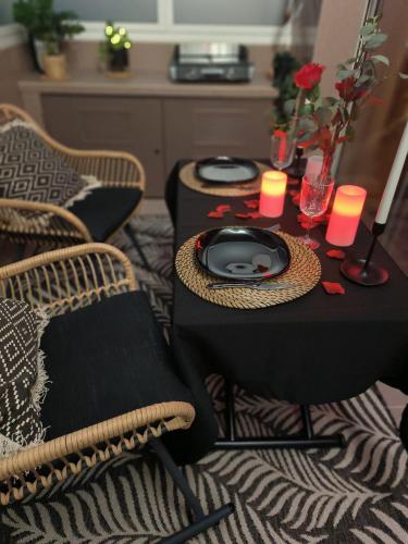Posezení v ubytování La loveroom bdsm de Nice " la chambre luxe des désirs "