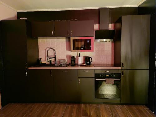 La loveroom bdsm de Nice " la chambre luxe des désirs " photo 4
