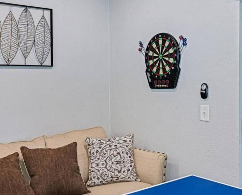 Φωτογραφία από το άλμπουμ του Stunning Heated Pool House Close to Tampa σε Seffner