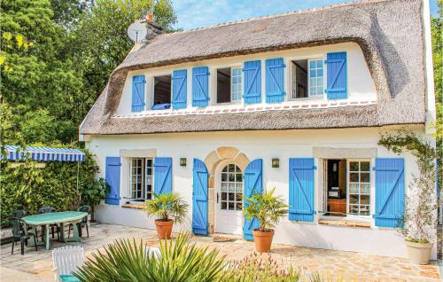 Stunning Home In Moelan Sur Mer With Wifi, Private Swimming Pool And Outdoor Swimming Pool