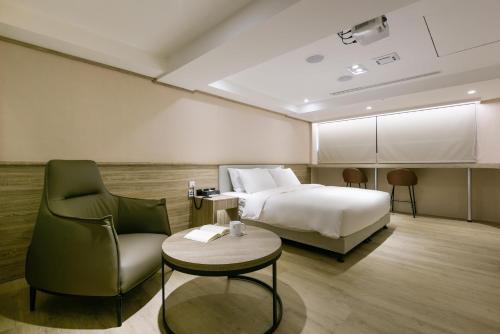 Spring Rhapsody Hotel