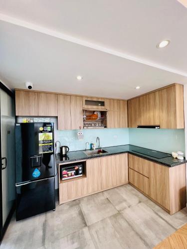 Η κουζίνα ή μικρή κουζίνα στο The Track Homestay - Near Bai Dai Beach