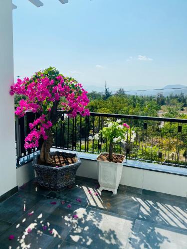 Μπαλκόνι ή βεράντα στο The Track Homestay - Near Bai Dai Beach
