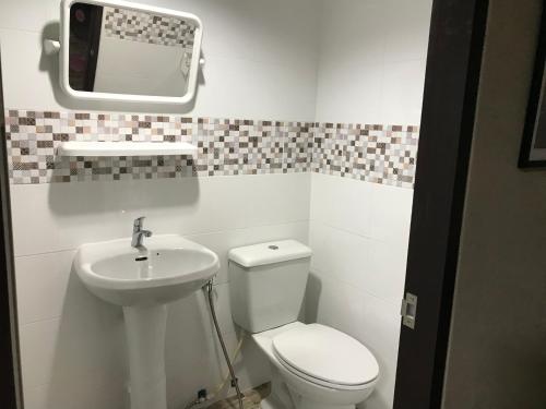 Bilik mandi di P & H Residence NorthGate