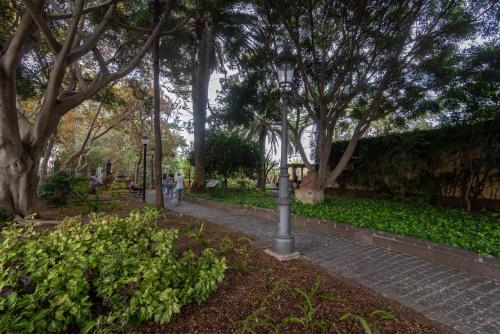 Κήπος έξω από το Home2Book Charming Attic Arucas Center, Terrace