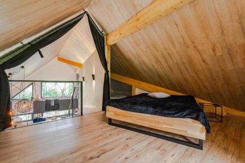 Säng eller sängar i ett rum på Osada Mountain Villas Szczyrk - domki z sauną i pięknym widokiem na góry - Dream Apart
