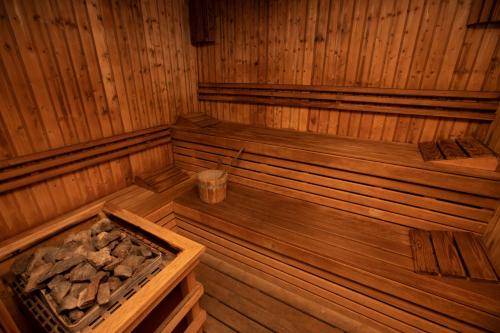 an overhead view of a wooden sauna at AIFU Hotel El Montazah Alexandria in Alexandria