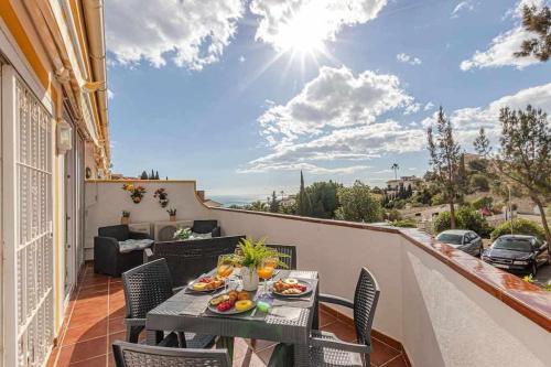 797Holidayrentals- Apartamento en Torremuelle con terraza y piscina