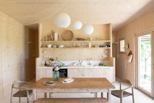 Köök või kööginurk majutusasutuses Casa Ladoit - maison d'architecte vue sur vignes