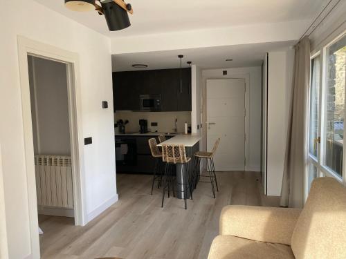  TARTER 25 -  Room  picture :   Balcony    Washing machine    Heating         