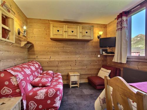 Coin salon dans l'établissement Studio Belle Plagne, 2 pièces, 4 personnes - FR-1-455-141