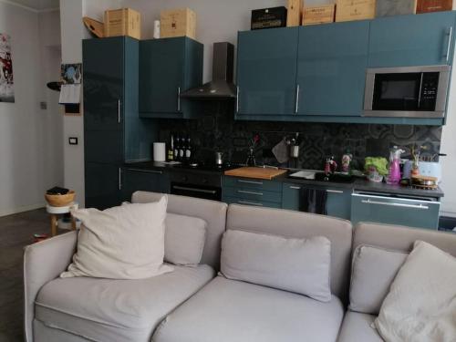 Kuchyň nebo kuchyňský kout v ubytování Incantevole nuovo appartamento in zona centrale a Torino