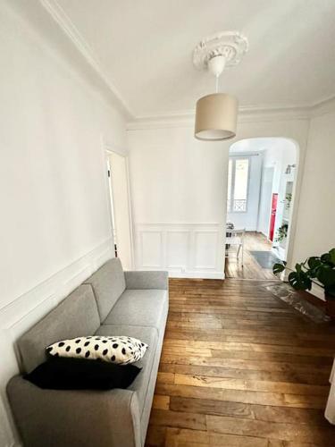 Zdjęcie z galerii obiektu Lovely - 2 bedrooms flat in Saint-Germain-des-Prés w Paryżu