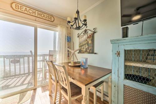 Gambar di galeri bagi North Topsail Oceanfront Condo with Balcony! di North Topsail Beach