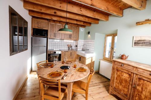 Nhà bếp/bếp nhỏ tại Domaine Agricole Cotzé / Casa rural