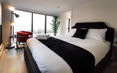 Cameo Hotel and Suitesにあるベッド