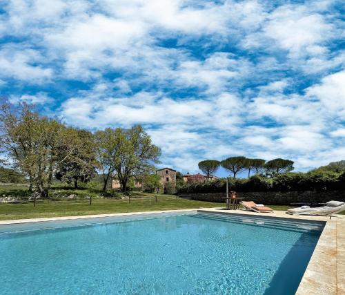 Hồ bơi trong/gần Agriturismo La Villa