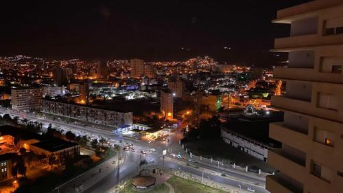 Vista generica su Orano o vista sulla città dall'interno dell'appartamento