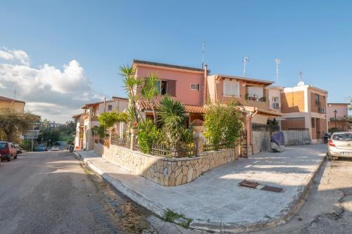 Spirelas House Private Parking 15min from town