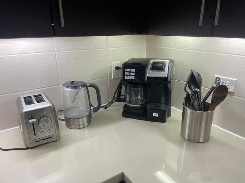 Super-Cute 2/2 apartment in Santa Monica with free parking photo 11