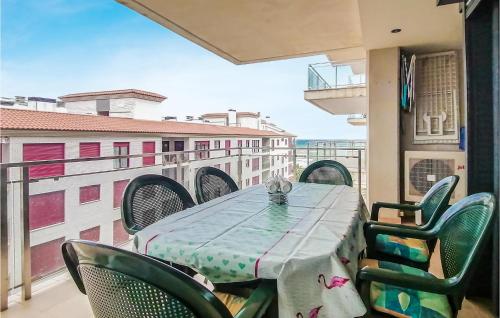 Stunning Apartment In Oropesa Del Mar