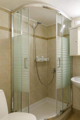 PEARL STUDIO free private parking of stayinthess