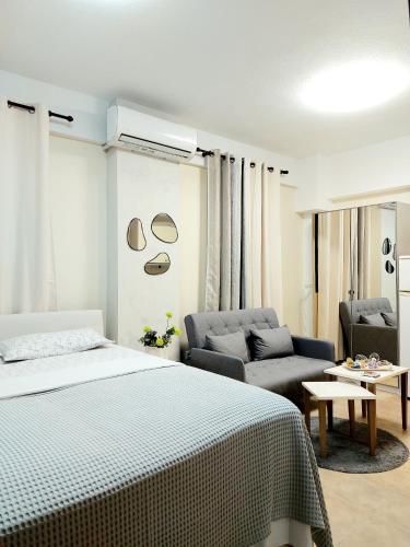 PEARL STUDIO free private parking of stayinthess