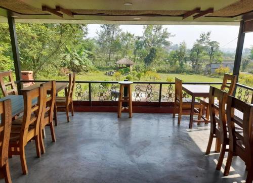 Gallery image of The Glasshouse Hotel in Kawasoti