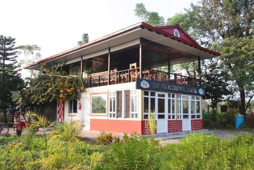 Gallery image of The Glasshouse Hotel in Kawasoti