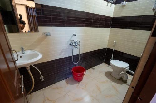 Koupelna v ubytování Hotel Lambodar