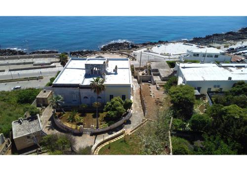 Casa vista mare roccia vasca idromassaggio m249