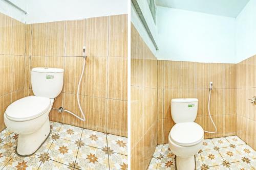 2 imágenes de un baño con aseo en SPOT ON 91916 Joglo Doyong Homestay Syariah, en Yogyakarta