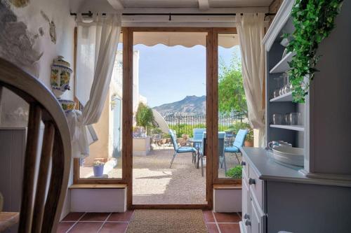 Foto Casa rural con jacuzzi y chimenea en paraje único - La Casa del Pino 5