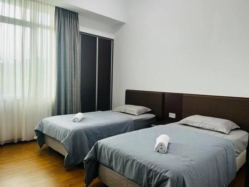 Fotografie z fotogalerie ubytování Bay Resort Condominium 3-bedrooms with Swimming Pool near the Seaside v destinaci Miri