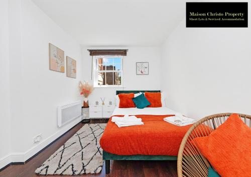 מיטה או מיטות בחדר ב-Kirkwall 1Bedroom Apt Sleeps 4 with Wifi & Lesiure By Maison Christo Property Short Lets & Serviced Accommodation