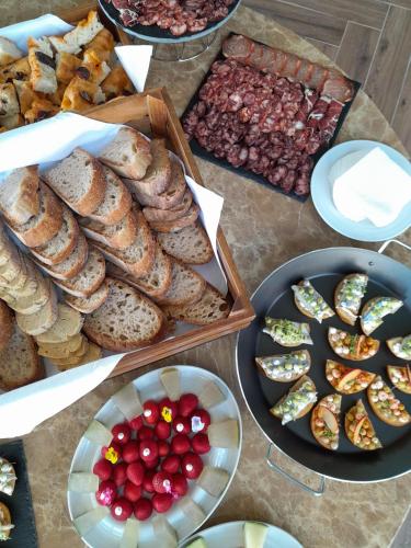 Makanan di atau berdekatan hotel