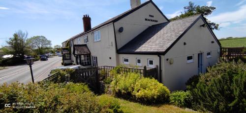 Blackbird House, Apartments and Studios