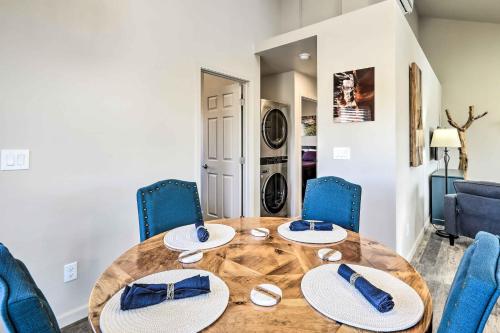 Flagstaff Mountain Juniper Retreat with Deck! – Photos 3