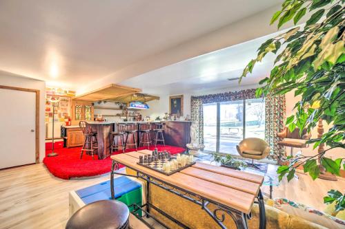 Fotografie z fotogalerie ubytování Large Lowell Apartment Sun View Ranch 324 v destinaci Lowell