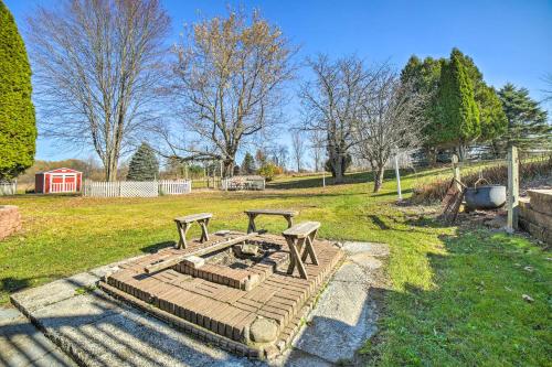 Fotografie z fotogalerie ubytování Large Lowell Apartment Sun View Ranch 324 v destinaci Lowell