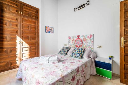 Posteľ alebo postele v izbe v ubytovaní Cómodo y moderno apartamento centro Granada