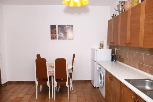 Dapur atau dapur kecil di Ubytovanie Viktória