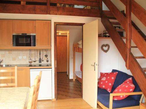 Appartement Châtel, 2 pièces, 4 personnes - FR-1-200-278にあるキッチンまたは簡易キッチン