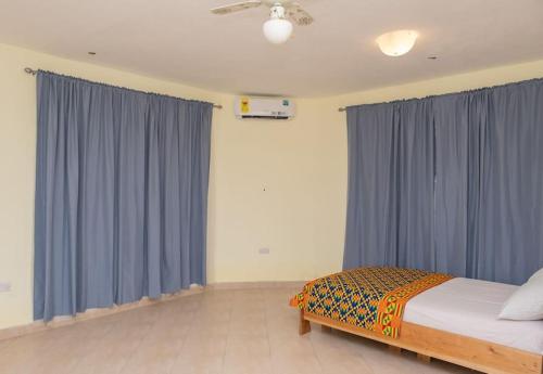 Ένα ή περισσότερα κρεβάτια σε δωμάτιο στο Tesano, Accra - NEW Entire 3 Bedroom Ensuite Flat