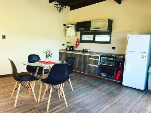 Kuchyň nebo kuchyňský kout v ubytování CABAÑAS EXCLUSIVAS LAS ROSAS - CORDOBA