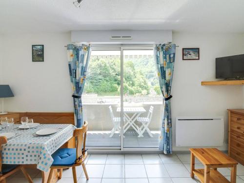Studio cabine cosy pour 4 pers. avec balcon au sud et parking, à deux pas du centre de Luz-Saint-Sauveur - FR-1-402-59
