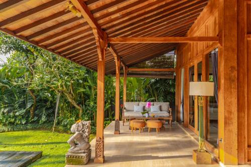 Ubud Valley Boutique Resort — Property building